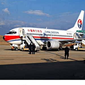 西宁曹家堡机场空运航空快运业稳步发展的原因是什么？
